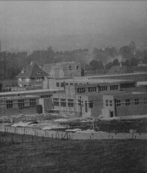 Slachthuis in aanbouw
http://www.landvanherle.nl/editie/1981/198101.pdf