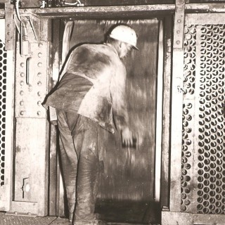 075